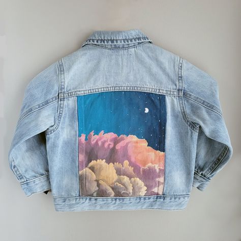 Jean Jacket Painted Ideas, Painted Jacket Ideas, Painting Denim Jacket, Reworking Clothes, Denim Jacket Art, Denim Jacket Painted, Hand Painted Jean Jacket, Painted Jean Jacket, Jean Jacket Diy