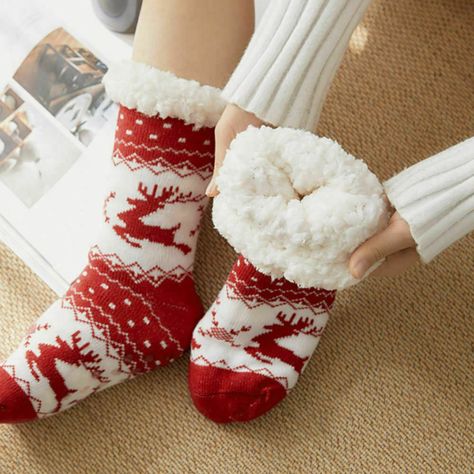 These are the cutest socks i've seen this year. They're warm, fluffy, cozy and anti-slip. #christmas #christmassock #gift #present Hygge Gifts, Christmas Experiences, Fluffy Socks, Cosy Christmas, Christmas Gift Sets, Fuzzy Socks, Warm Socks, Christmas Cartoons, Snowflake Pattern