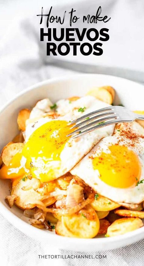 International Egg Recipes, International Breakfast Recipes, Spanish Eggs, Easy Tapas, Easy Egg Breakfast, Egg Recipes For Dinner, Eggs And Potatoes, Spanish Recipe, Traditional Spanish Recipes