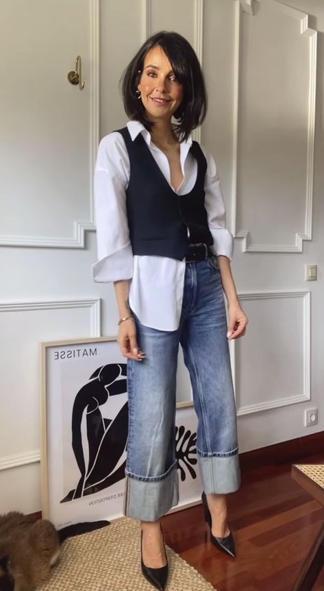 Waistcoat And Dress Outfit, Brown Suit Vest Outfits For Women, Office Outfits Women With Jeans, Denim Vest Street Style, Denim Vest Fall Outfit, Waistcoat Outfit Winter, Bold Outfits Aesthetic, Waistcoat And Jeans, Denim Waistcoat Outfit Woman