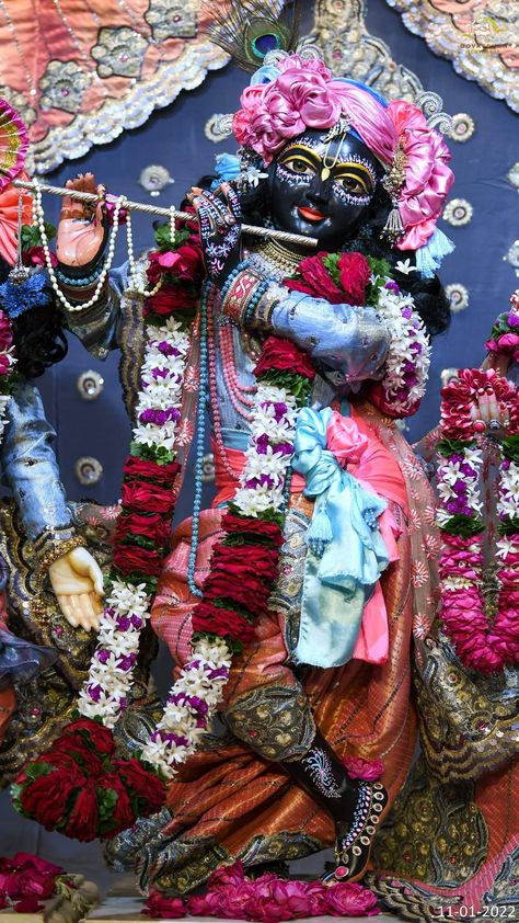 Kahna Ji Pics Aesthetic, Kahna Ji Pics, Radhe Krishna Photo, Krishna Kali, Radhakrishna Aesthetic, Bihari Ji, Hindu Statues Goddesses, Big Cats Photography, Ram Image