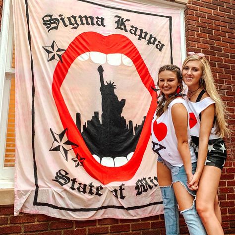 𝕌𝔾𝔸 𝕊𝕀𝔾𝕄𝔸 𝕂𝔸ℙℙ𝔸 𝔹𝕀𝔻 𝔻𝔸𝕐 2019 New York Bid Day Theme Sorority, Nyc Bid Day Theme, Senior Themes, Vogue Bid Day, Y2k Bid Day Banner, Kappa Bid Day, Sigma Kappa Bid Day, Mad Happy Bid Day, Spirit Week Themes