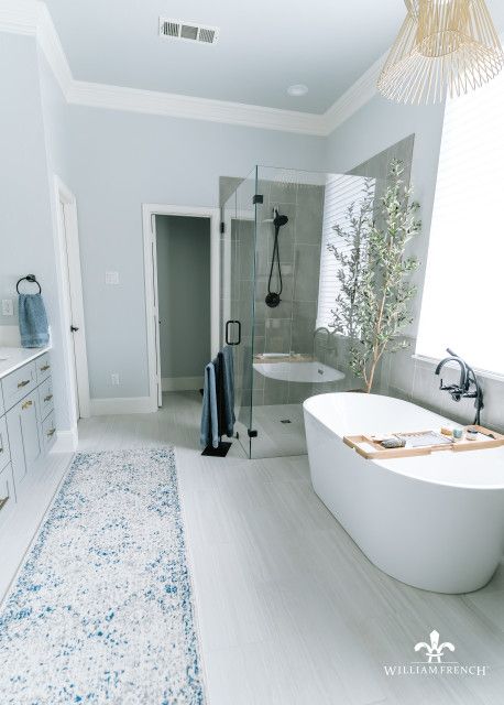 Master Coastal Bathroom, Luxury Beach House Bathroom, Coastal Gray Bathroom, Coastal Bathroom Remodel Ideas, Coastal Bathroom Ideas Beach Themes Master Bath, Modern Coastal Decor Bathroom, Coastal Grandaughter Bathroom, Coastal Master Bath Ideas, Coastal Bathtub