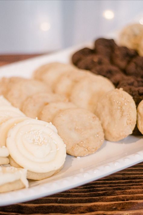 Wedding Crumbl Cookies, Crumbl Cookie Wedding Display, Crumbl Cookie Wedding, Wedding Cookies Table, Cookies Wedding Display, Chocolate Chip Cookies Wedding, Cookie Wedding Display, Wedding Cookie Display, Cookie Bar Wedding