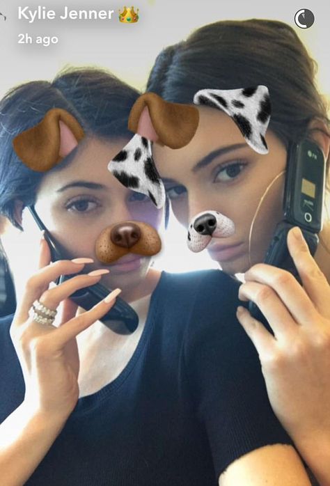 Silly: Kendall and Kylie Jenner got to spend some quality time with each other and had a blast, messing around with their own flip phones Kendall Jenner Snapchat, King Kylie 2016, Kylie Snap, Kendall Jenner 2016, Kylie Jenner Snapchat, Kylie Jenner Icons, Kylie Jenner Hair, Kylie J, Jenner Family