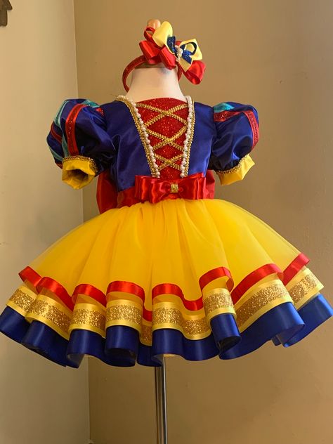 Halloween Fancy Dress Kids, Girly Costumes, Snow White Birthday Party, Prince Costume, Snow White Birthday, Disney With A Toddler, Snow White Party