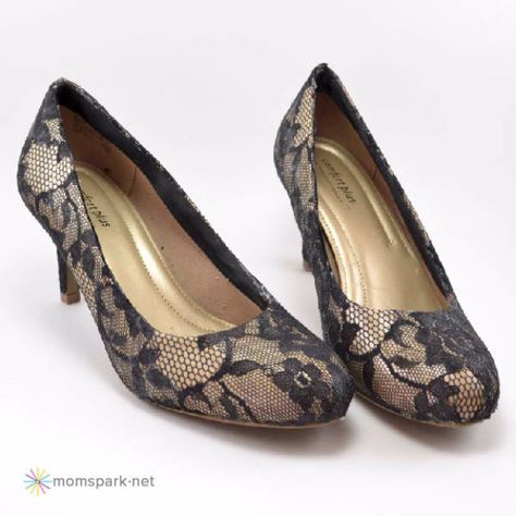 DIY Shoe Makeovers - Lace Heels Tutorial - Cool Ways to Update, Decorate, Paint, Bedazle and Add Sparkle to Your Flats, Pumps, Tennis Shoes, Boots and Boring Shoes - Cool Crafts and DIY Shoe Ideas for Teens and Adults http://diyprojectsforteens.com/diy-shoe-makeovers Shoes Makeover, Diy Clothes Makeover, Upcycling Shirts, Upcycle Shoes, Clothes Makeover, Diy Heels, Heels Ideas, Shirt Makeover, Shoe Refashion