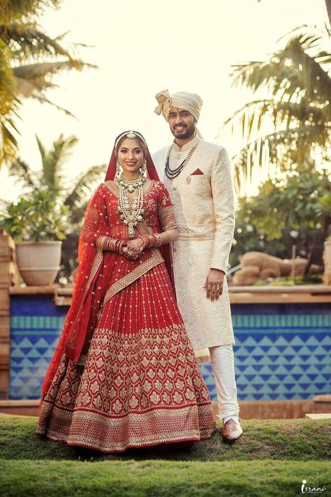 Wedding Matching Outfits, Wedding Outfits Indian, Bride Groom Photoshoot, Best Indian Wedding Dresses, Indian Wedding Poses, Wedding Outfits For Groom, Bride Photos Poses, Groom Photoshoot, Bride And Groom Outfits