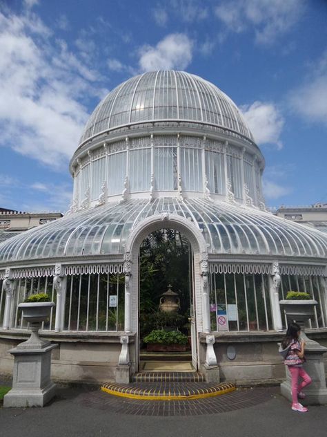 Oxford Botanical Gardens, Belfast Landmarks, Ulster Museum Belfast, Famous Gardens England, Titanic Museum Belfast, Belfast City, Northern Irish, Ireland Wedding, Visit Ireland