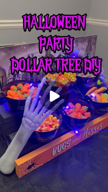 Dollar Tree Halloween Candy Bowl Diy, Halloween Table Themes, Halloween Treat Table Party Ideas, Halloween Easy Food Ideas, Halloween Candy Table Ideas, Horror Party Ideas, Diy Halloween Party Decorations, Halloween Candy Ideas, Diy Halloween Party Ideas