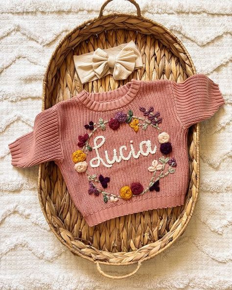 Sweater embroidery • Instagram Baby Sweater Embroidery, Sweater With Name, Baby Knit Sweater, Newborn Embroidery, Name Sweater, Sweater Embroidery, Embroidery Yarn, Embroidery Sweater, Baby Embroidery