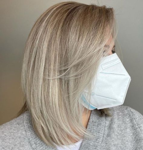 Covering Gray Hair with Highlights Best Colour To Hide Grey Hair Blonde Highlights, Best Hair Color To Hide Gray Roots, Gray Hair With Highlights, Gray Blending, Grey Blending, Ash Blond, Cool Blonde Hair Colour, Hide Greys, Pepper Hair