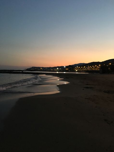 beach italy sunset seaside summer nights liguria Late Beach Aesthetic, Late Night Summer Aesthetic, Late Night Date Aesthetic, Seaside At Night, Late Night Summer, Late Night Beach, K Jenner, Late Summer Nights, Italy Sunset