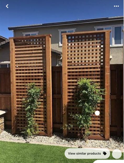 Lattice Ideas, Lattice Fence Panels, Backyard Trellis, Cheap Privacy Fence, Privacy Fence Landscaping, Garden Swings, Yard Privacy, Patio Screen, Privacy Planter