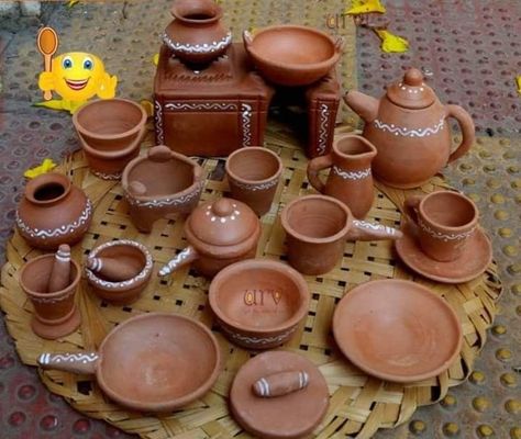 Terracotta Kitchen Decor, Clay Kitchen Set, Miniature Cooking, Miniature Pottery, Bridal Gift Wrapping Ideas, Kids Pretend Play, Wedding Gifts Packaging, 3d Quilling, Wedding Crafts Diy