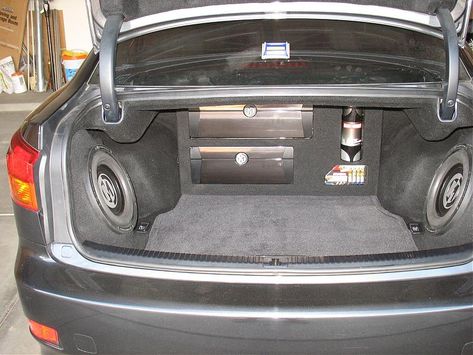 Car Sound System, Car Sound System Ideas, Truck Speakers, Stereo Idea, Car Audio Fabrication, Jetta A4, Sound System Car, Custom Car Audio, Car Stereo Systems