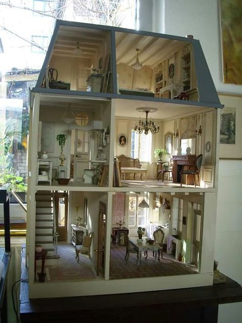 Tiny Chandelier, French Doll House, Doll House Plans, Victorian Dollhouse, Dolls House Interiors, Miniature Rooms, Modern Dollhouse, Barbie House, Miniature Houses