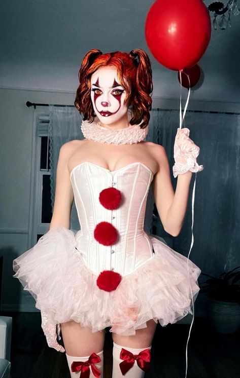 Freakshow Halloween Costume, Creepy Carnival Costumes, Halloween Clown Costumes Women, Womens Clown Costume, Clown Halloween Costumes For Women, Hot Clown Costume, Clown Costume For Women, Pennywise Halloween Costume, Clown Halloween Costume