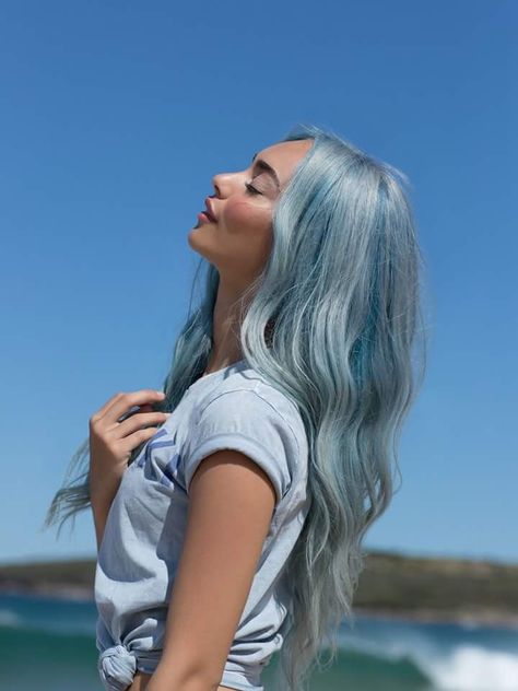 Bubblegum Blue Hair, Pastel Blue Hair Aesthetic, Blue Hair On Blonde, Light Blue Balayage, Pastel Hair Aesthetic, Blonde Hair Blue Highlights, Baby Blue Hair Color, Enya Hair, Light Blue Hair Aesthetic