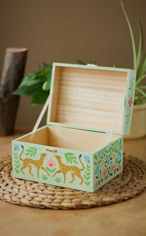 Finally finished painting this wooden box that I use to store my cats' medicine :) Art Boxes, Hand Painted Boxes Wood, Jewelry Box Painting, Wooden Chest Paint Ideas, Painted Wooden Boxes Diy Ideas, Painted Jewelry Box, Hand Painted Jewelry Boxes, Painted Box Ideas, Box Painting