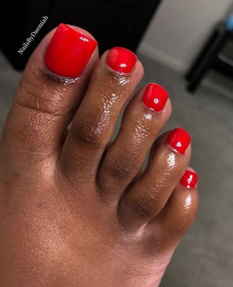 Toes Nails French Tip, Red Acrylic Toes, Red Nails And Toes, Red French Tip Toes, Christmas Toes Nails, Red Pedicure Ideas, Red Toe Nails, Shellac Toes, Drippy Nails