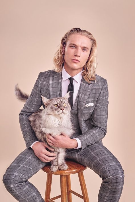 For their master tailoring narrative Moss Bros bring in a selection of cats and models for their spring/summer 2017 collection launch. Narrative Portrait, Moss Bros, Master Tailor, Men With Long Hair, Cat People, Long Hair Styles Men, Spring Summer 2017, Male Models, A Good Man