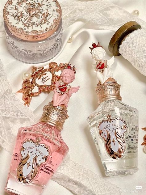 Flower Knows Angel Collection, Flower Knows Little Angel Makeup, Flower Knows Perfume, Flower Knows Little Angel, Chinese Douyin, Angel Perfume, Chinese Makeup, Douyin Makeup, Flower Knows