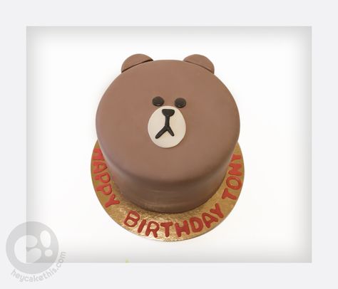 A Cake inspired by a character from the LINE messenger service! Brown Bear Birthday Cake, Teddy Bear Bento Cake, Nerdy Cakes, Brown Bear Cake, Cute Bear Cake, Bear Picnic Birthday Party, Teddy Bear Picnic Birthday Party, Gelato Cake, Cake Bear