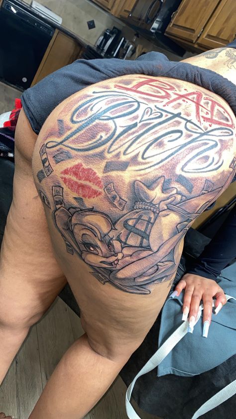 Tattoo In Buttocks, Tattoo On Buttcheek Big, Tattoos 2024 Woman, Full Buttcheek Tattoo, Lower Buttocks Tattoo, Baddie Thigh Tattoos Side, Tattoo Ideas For Buttocks, Bow Tattoos On Back Of Legs, Back Thigh Tattoos Women Black