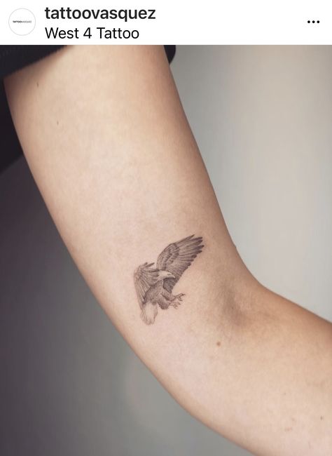 Minimalist Eagle Tattoo, Eagle Outline Tattoo, Small Eagle Tattoo Woman, Flying Eagle Tattoo, Feminine Eagle Tattoo For Women, Eagle Tattoo For Women, Christian Wrist Tattoos, Eagle Outline, Falcon Tattoo