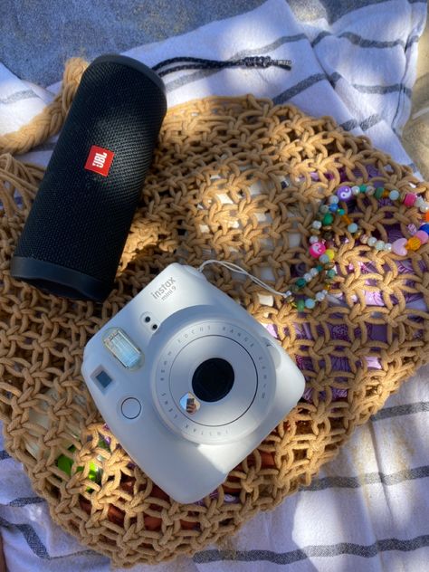 Bluetooth Speakers Aesthetic, Jbl Speakers Aesthetic, Speakers Aesthetic, Speaker Aesthetic, Jbl Flip 5, Jbl Speakers Bluetooth, Jbl Speakers, Beach Packing, Winter Shopping