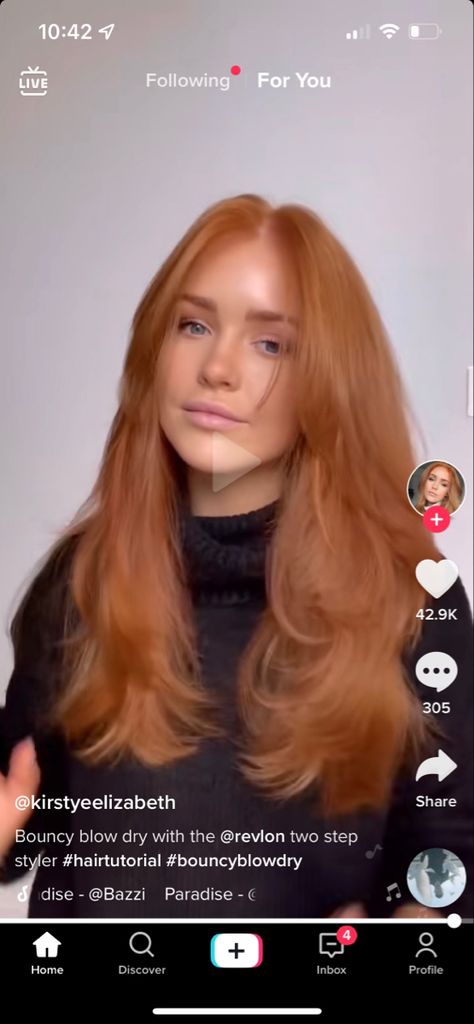 Long Layered Hair With Curtain Bangs Red Hair, Red Hair Layers And Curtain Bangs, Redhead With Curtain Bangs, Curtain Bangs Long Hair Layers Ginger, Red Head Curtain Bangs, Red Head Bangs Long Hair, Red Hair Layers, Bouncy Blow Dry, Long Red Hair