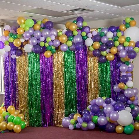 Crab Feed, Party Boards, Dance Decor, Mardi Gras Party Decorations, Madi Gras, Mardi Gras Wedding, Mardi Gra, Youth Conference, Mardi Gras Food