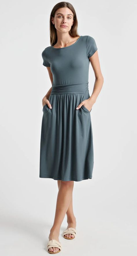 best-travel-dress-styles Ruched Waist Dress, Light Dress, Travel Dress, Quince Dresses, Capped Sleeve Dress, Versatile Dresses, Say Yes, Dress C, Waist Dress