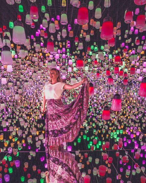 How to take photos at teamLab Borderless in Japan. - CHARLIES WANDERINGS Teamlab Borderless, Rock Dresses, Thermal Leggings, How To Take, To Miss, How To Take Photos, Perfect Outfit, My Website, Off Shoulder Dress