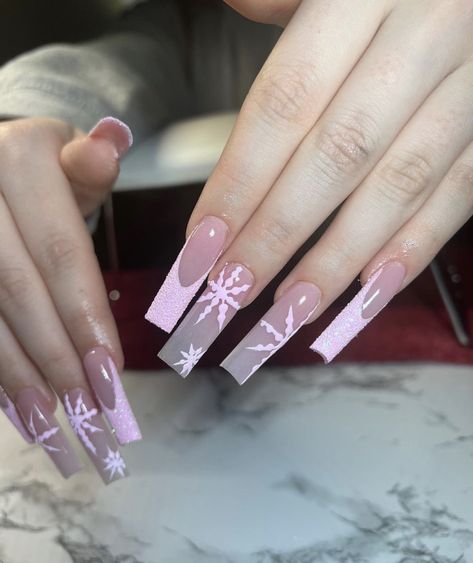 Long Acrylic Nail Designs, Winter Nails Acrylic, Girly Acrylic Nails, Simple Acrylic Nails, Glow Nails, Y2k Nails, Long Acrylic Nails Coffin, 2022 Christmas, Christmas Nails Acrylic