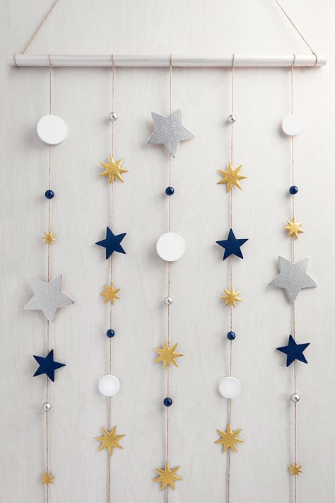 Stars Decorations Diy, New Year Paper Decoration, Blue White And Silver Decorations, Happy New Year School Decoration, Stars Diy Decoration, Silver And Gold Christmas Decor Diy, Diy Paper Room Decor, Eid Decoration For School, Ramadan Decorations Diy Easy Paper