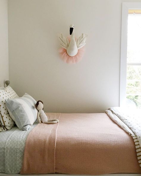 Currently | thoughts about life happening now Benjamin Moore White Sand, Bedroom Painting Ideas, White Girls Bedroom, Benjamin Moore Bedroom, Girls Bedroom Paint, Jones Design Company, Bedroom Painting, Shoji White, Front Door Paint Colors