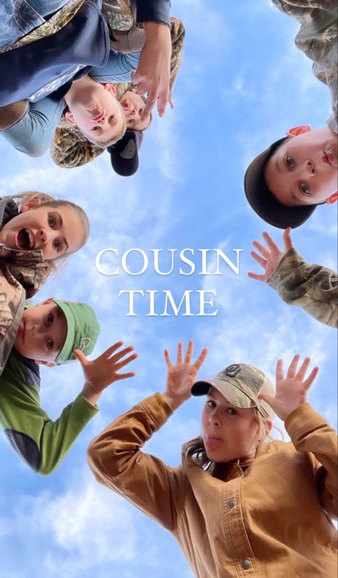 Cousins Story Instagram, Family Instagram Story, Poses Women, Instagram Graphic, Instagram Family, Photography Poses Women, Photo Story, Story Instagram, Insta Photo Ideas