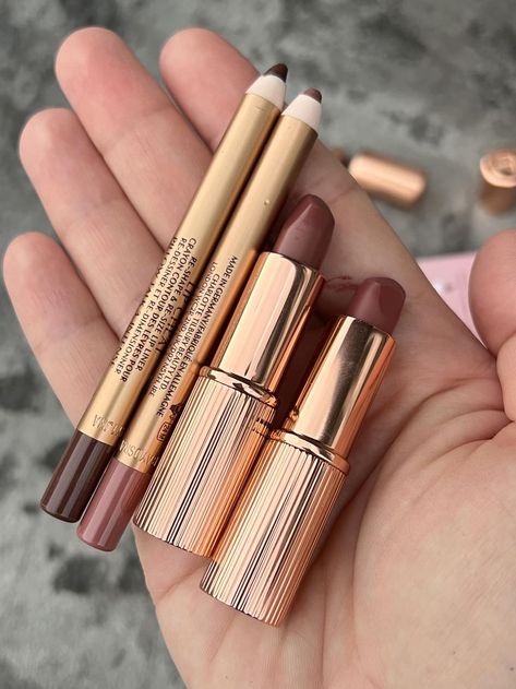 Pillow Talk Intense Lipstick, Charlotte Tilbury Swatches, Pillow Talk Medium Lipstick, Walk Of No Shame Lipstick, Charlotte Tilbury Pillow Talk Lipstick, Charlotte Tilbury Products, Pillow Talk Medium, Makeup Pallettes, Charlotte Tillbury