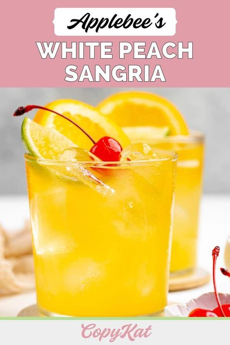 White Peach Sangria Recipe, White Wine Sangria Peach, Peach Sangria Recipe, Peach Sangria Recipes, Applebees Recipes, Fruity Cocktail Recipes, White Peach Sangria, Sangria Ingredients, Boozy Milkshake