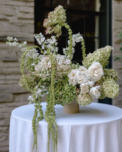 Kenia Z. Florals | a bar should always be a moment. ✨ Venue: Private Estate in Beverly Hills, Ca Planner: @weddingkate Photography: @brandi.crocket.photo… | Instagram Hanging Amaranthus Wedding, Greenhouse Editorial, Amaranthus Wedding, Green And White Bridal Bouquet, Green Hydrangea Wedding, Elegant Garden Party, Hanging Flowers Wedding, Altar Arrangements, Hanging Amaranthus