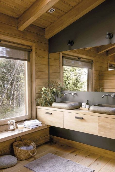 Popular Bathroom Designs, Modern Cabin House, Koti Diy, Shingle Style Homes, Bad Inspiration, Rustic Cabin Decor, Ranch Style Home, Modern Cabin, Organic Modern Decor