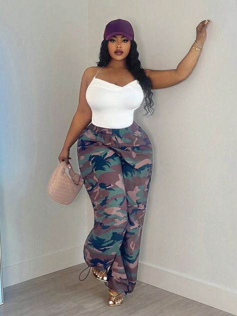 Camo Shorts Outfit Women Summer, Shorts Outfit Women Summer, Camo Shorts Outfit Women, Camo Shorts Outfit, Women Summer Streetwear, Plus Size Aesthetic Outfits, Long Cargo Pants, Cargo Pants Streetwear, Nyc Outfits