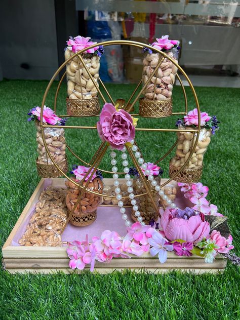 Fruit Chhab Decoration, Dry Fruits Packing Ideas For Wedding, Dry Fruit Gift Packing Ideas, Dry Fruit Hamper Ideas, Dry Fruit Decoration Ideas, Dry Fruits Decoration Ideas, Dry Fruit Packing Ideas, Mameru Decoration Ideas, Dry Fruits Decoration