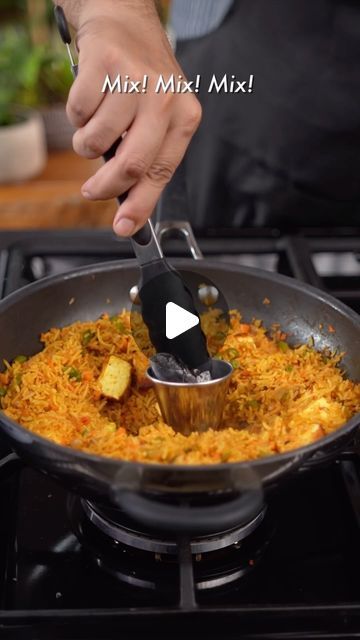 Spoons of Dilli on Instagram: "•EASY PEASY VEG FRIED RICE RECIPE•😍 Try out this extremely easy yet the tastiest fried rice! Spot on flavours with that smoky touch🤤  Ingredients used are- Fry the paneer in some oil  Now, in a wok or kadhai- Oil- 1-2 Tbsp Garlic- 1 Tbsp Onion- 1 medium size Veggies- carrot, beans and capsicum Cooked rice- 1 cup Pav bhaji masala- 1 Tbsp Coriander powder- 1 Tbsp Turmeric powder (Haldi)- 1 Tsp Black pepper powder- 1 Tsp Salt to taste Tomato ketchup and schezwan chutney- 1 Tbsp each Give smoke to the rice using a burnt coal piece and some butter Some spring onion in the end  A video directed by Shreya Jain  Content strategist- Aman Sureka  Videographer- Shubham Kaushik  Chef- Vishal Panchal  #friedrice #friedricerecipe #friedricelover #ricerecipes #rice #ricer Paneer Fried Rice Recipe, Paneer Recipes Without Onion And Garlic, Burnt Garlic Fried Rice Recipe, No Onion No Garlic Paneer Recipe, No Onion Garlic Paneer Recipes, Paneer Butter Masala Recipe Video, Tofu Bhurji Indian, Veg Fried Rice Recipe, Tasty Fried Rice