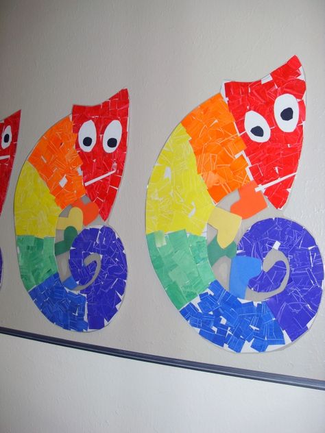 How cute is this! Perfect follow up to The Mixed Up Chameleon by Eric Carle. Turkey Playdough, The Mixed Up Chameleon, Cameleon Art, Chameleon Craft, Eric Carle Crafts, Eric Carle Classroom, Mixed Up Chameleon, Playdough Activity, Eric Carle Art