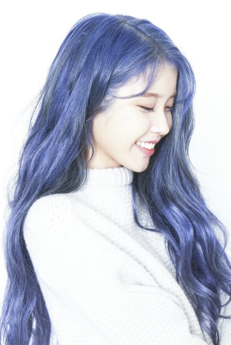 Iu Queen, Kpop Hair Color, Iu Hair, Korean Hair Color, Kpop Hair, Female Idols, Pop Pop, Hair Color Blue, Natural Care