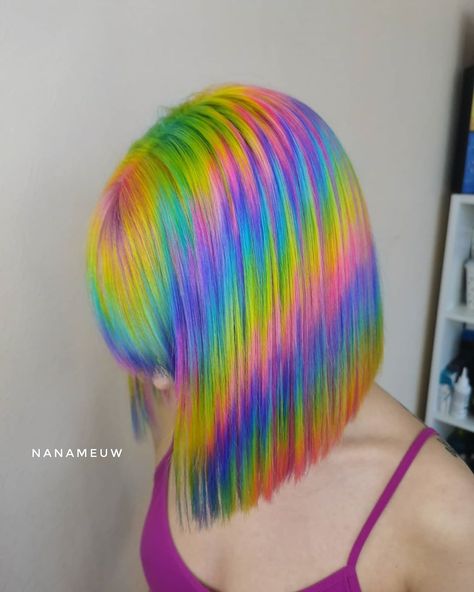 This rainbow glitch hair by @nanameuw has us completely mesmerized #lunartides #rainbowhair #glitchhair Rainbow Glitch, Exotic Hair Color, Vivid Hair Color, Diy Hair Color, Rainbow Hair Color, Hair Color Unique, Creative Hair Color, Haute Hair, Blonde Pixie Hair