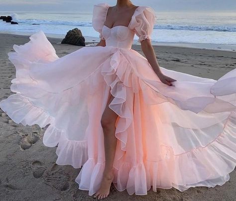 Organza Bridal, Vintage Formal Dresses, Prom Dress Evening, Blue Party Dress, Prom Dress Inspiration, Pink Prom, Vestidos Vintage, Tulle Prom Dress, Dress Evening